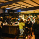 koffie drinken bij cafe de buren